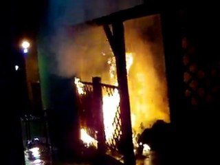 FREJUS le centre Ancien brule la nuit