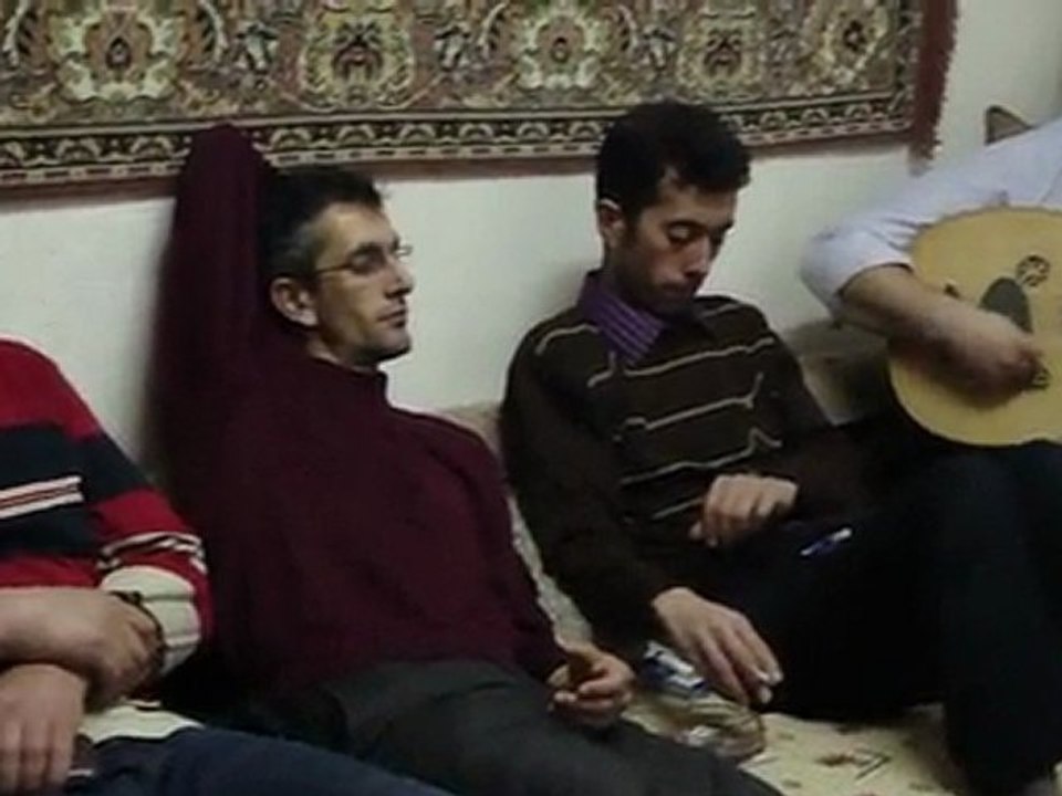 Kemal Türkoğlu ve Arkadaşları Sürüçte