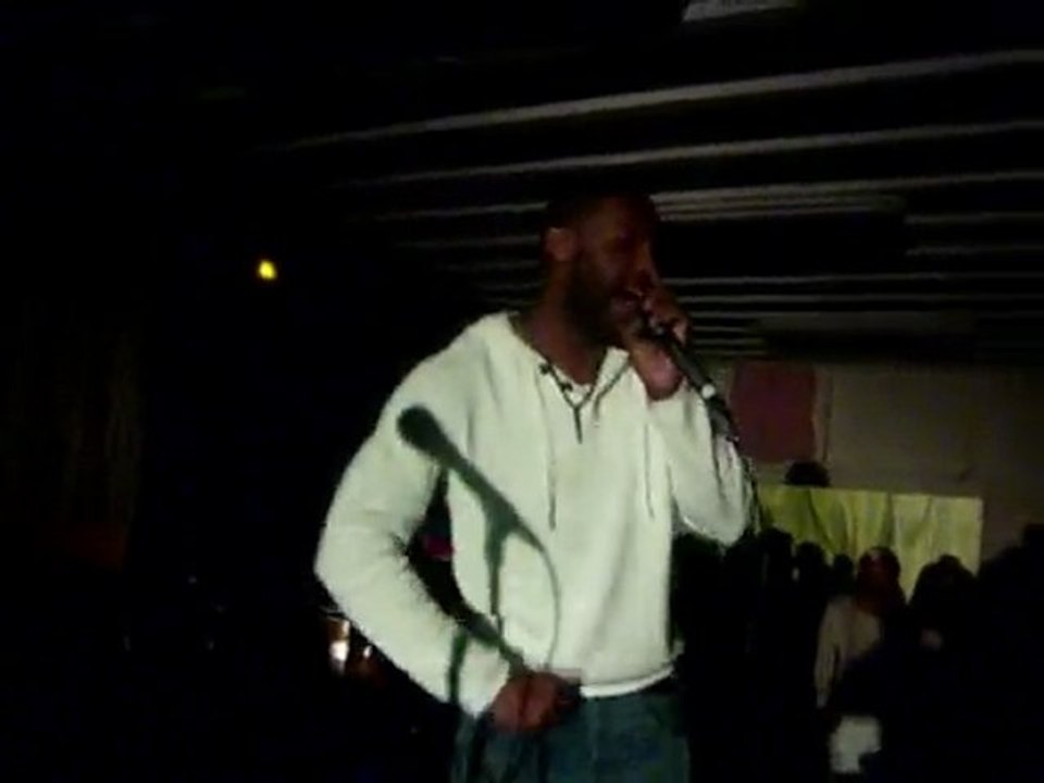 tony pirata. pirataria