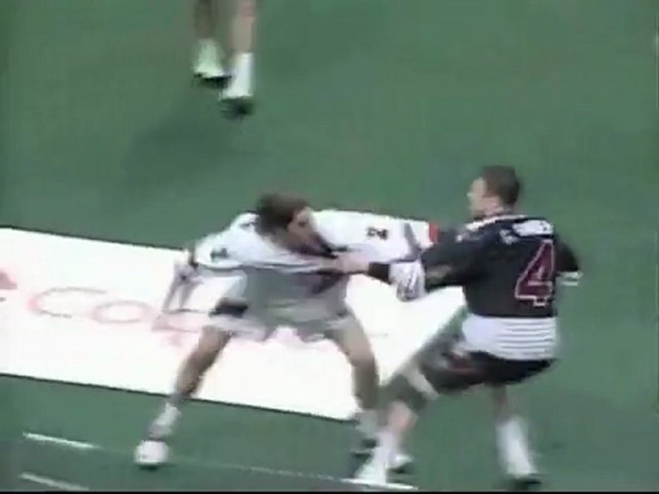 Da lacrosse a match di boxe