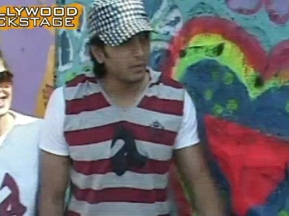 Are Ritesh & Jacqueline Dating???