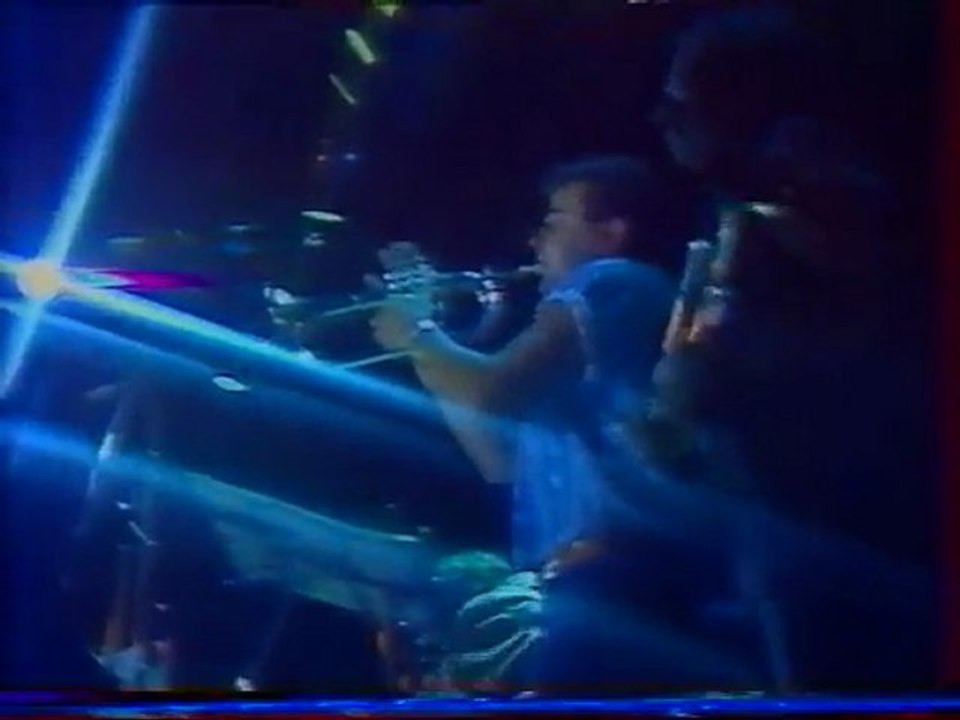 Lavilliers Extérieur nuit aux francofolies