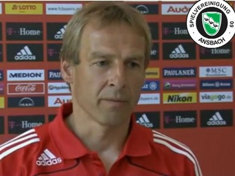 Jürgen Klinsmann zum Trainingsauftakt mit der 2. Mannschaft
