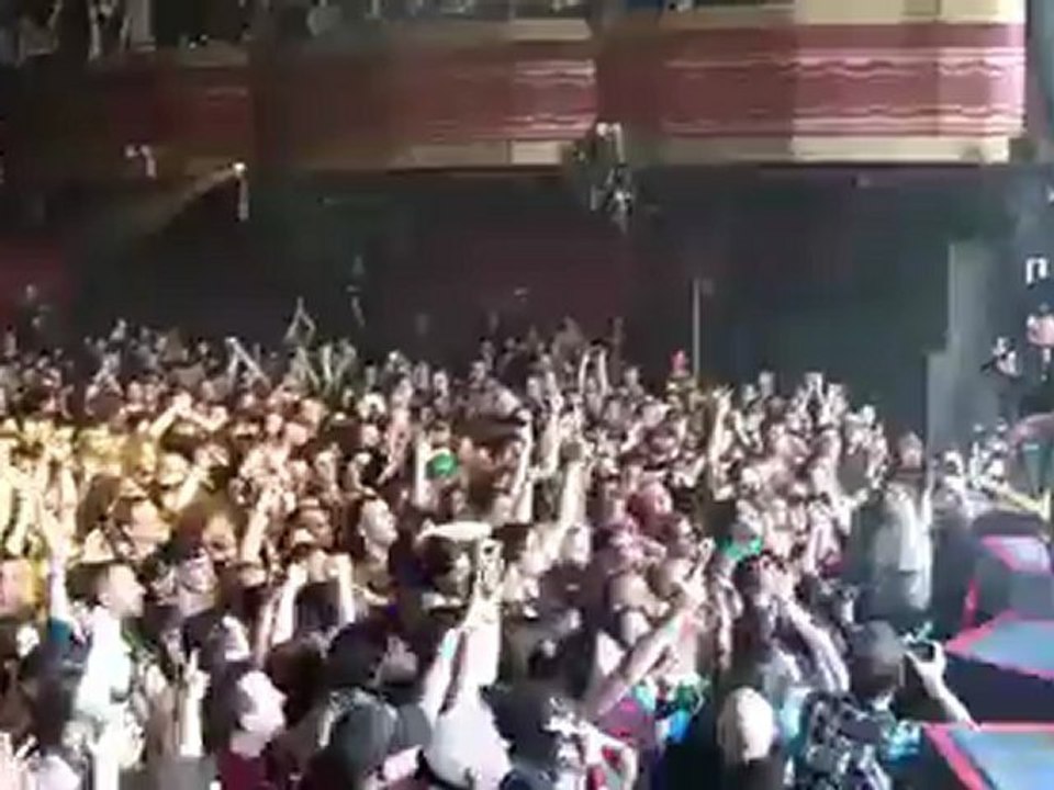 Green Day- Know Your Enemy (2009 The List Show Live)