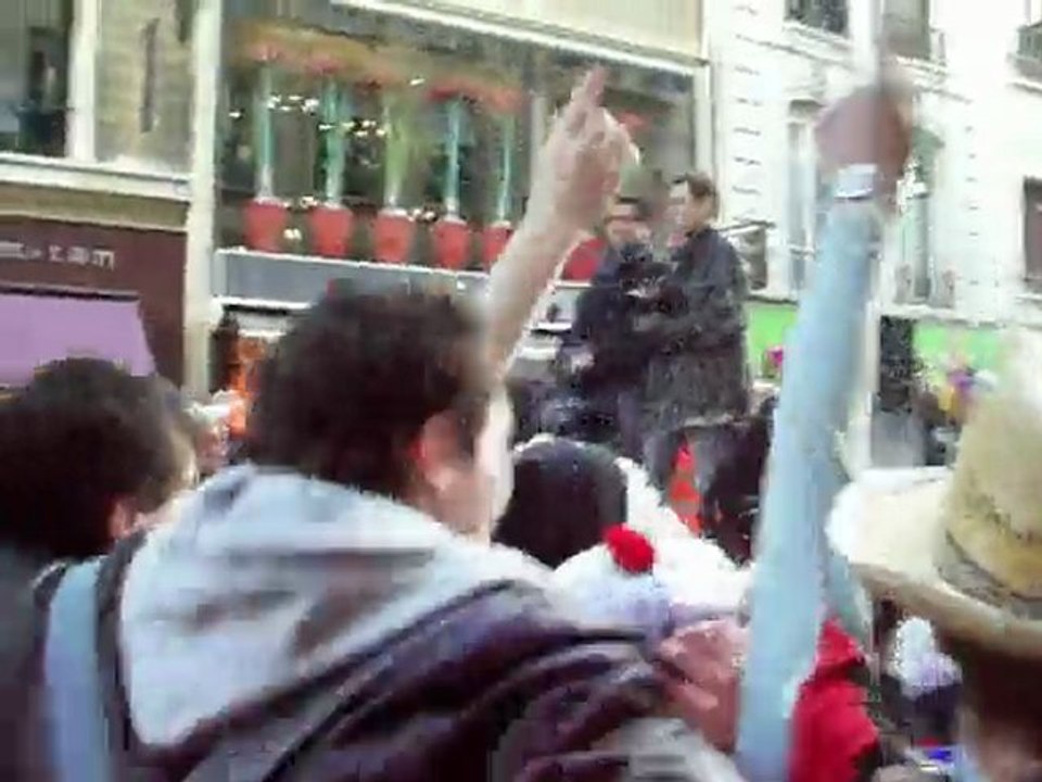 Carnaval etudiant Caen - char a neige - 2010-04-01