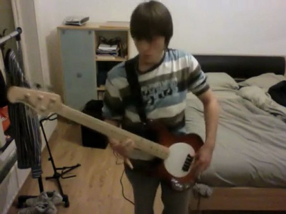 Muse - Hysteria (Bass Cover)