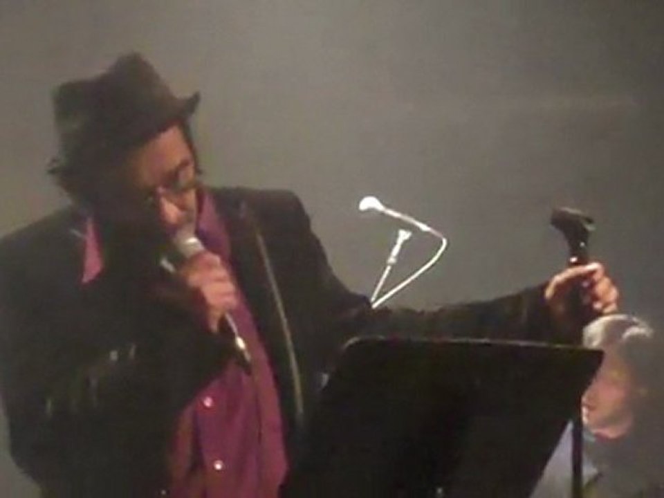 Slow Joe and the Ginger Accident.1.Café de la Danse.Paris