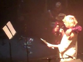 C'est si bon ..Slow Joe and the Ginger Accident.