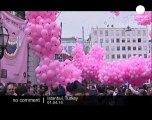 100 000 balloons released in Istanbul