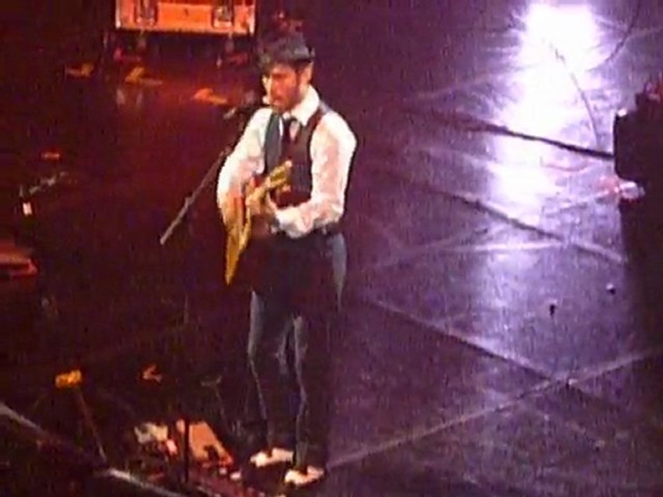 Charlie Winston concert peace one day kick the bucket