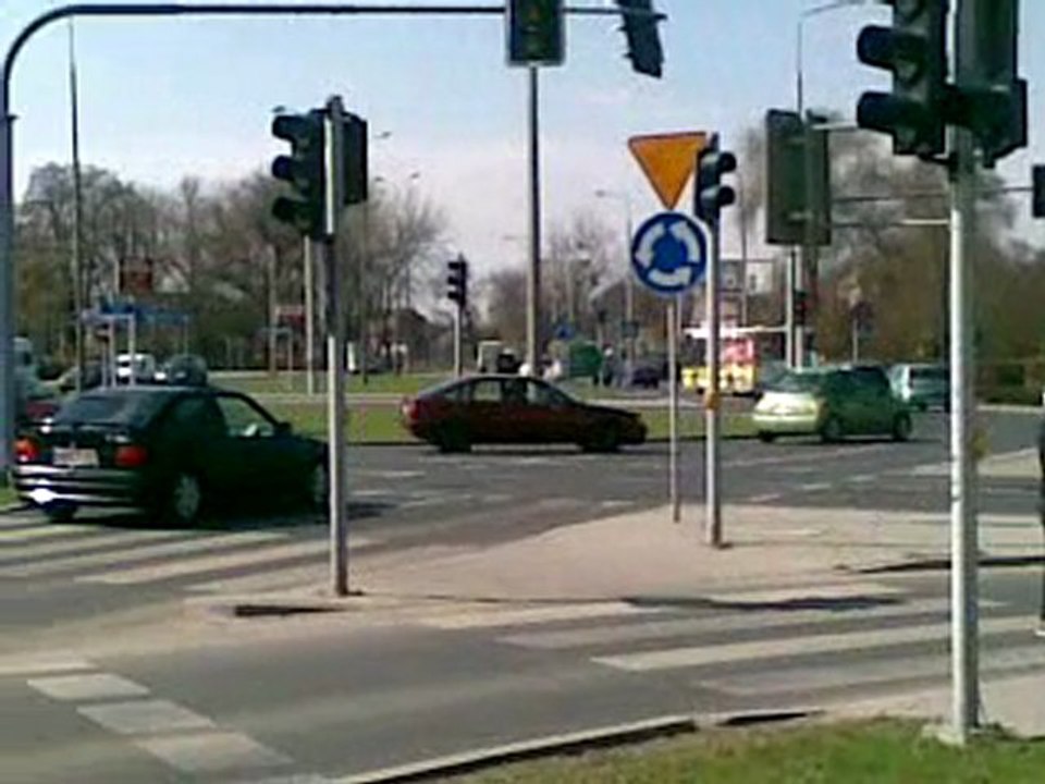 Sygnalizacja świetlna na rondzie ks.Kotlarza