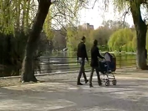 Park Alexandru Ioan Cuza 02.April.2010 cd1