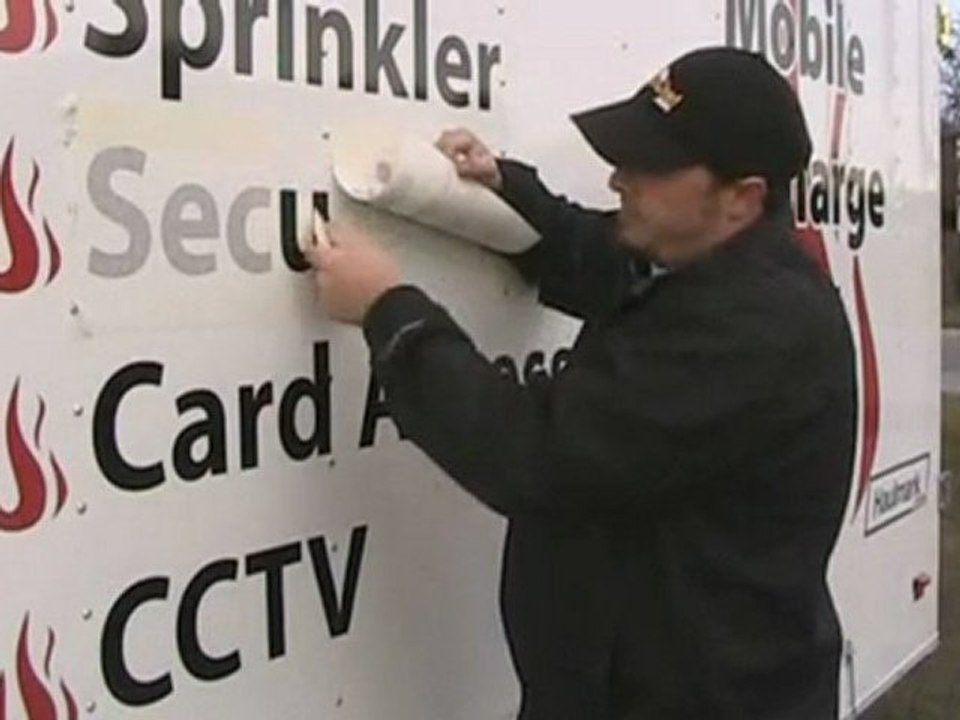 Step by Step Guide: How to Apply Vinyl Letters