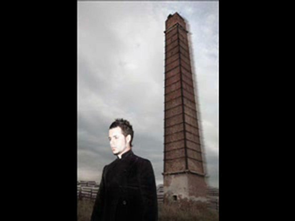 Emre Aydın - Hoşçakal - Kağıt Evler - 2010