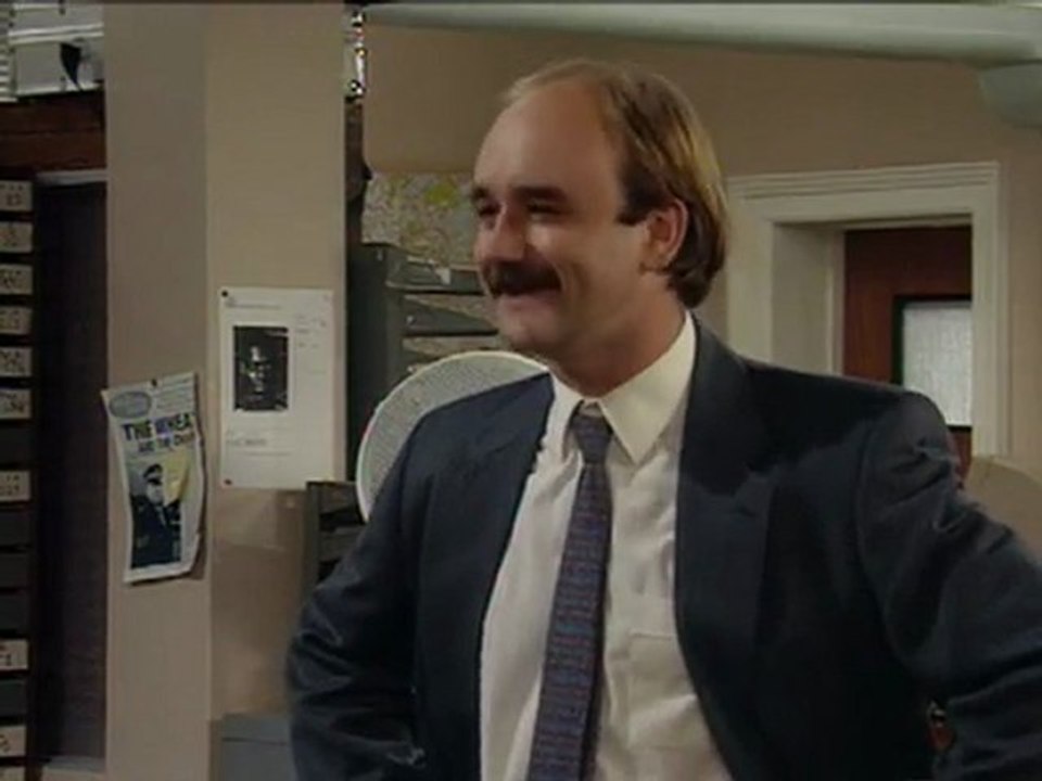 Mr Fowler, Brigardier Chef - Le Toutou - Vidéo Dailymotion