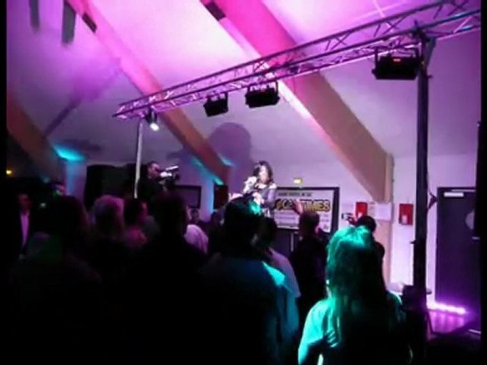 Alicia Mayers - Don't stop Live Dechy (59)