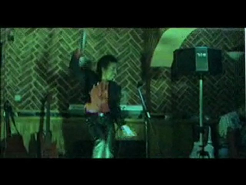 Ze SMILE, HENOY ITY VAKOVAO, hira gasy