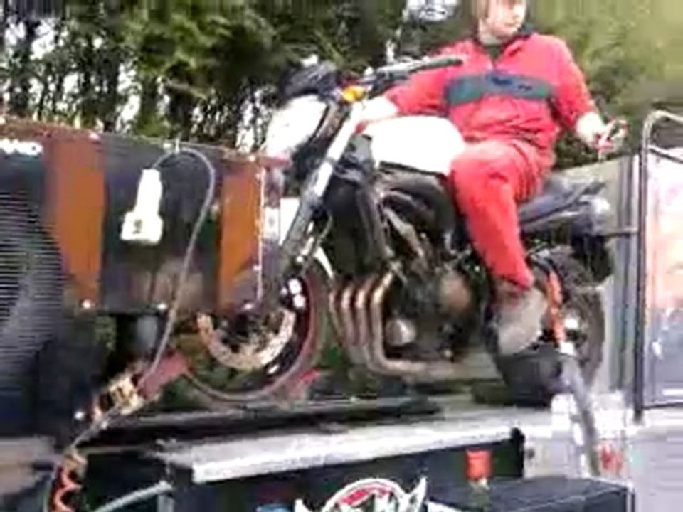 fz6 s2 au banc