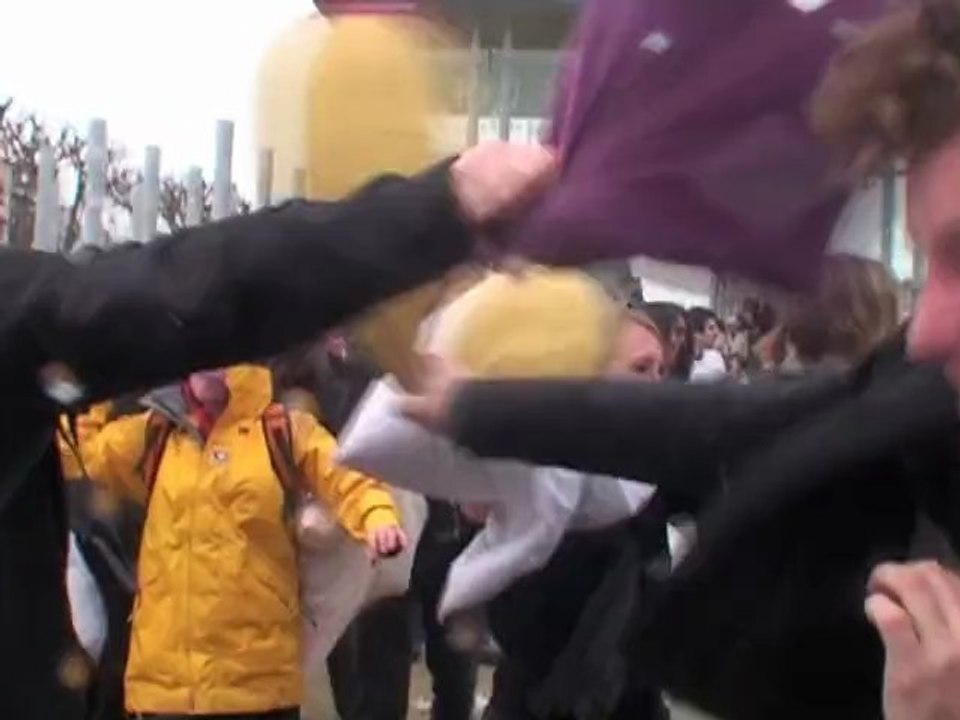 Bataille de polochon géante à Paris