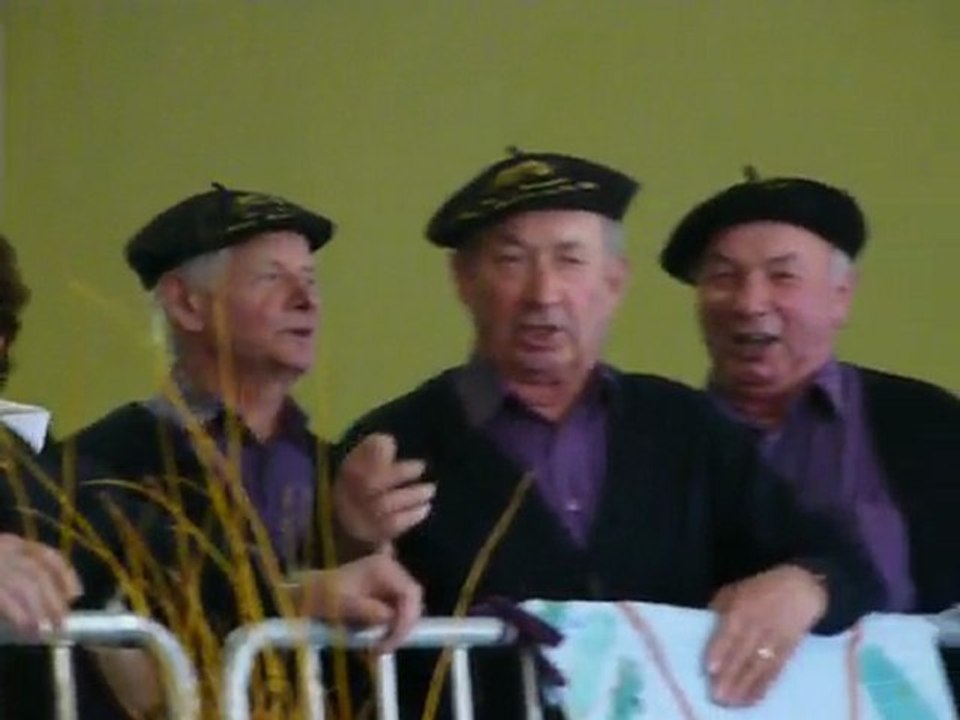 Les chanteurs vignerons du Vic-Bilh à Saint-Mont en fête.