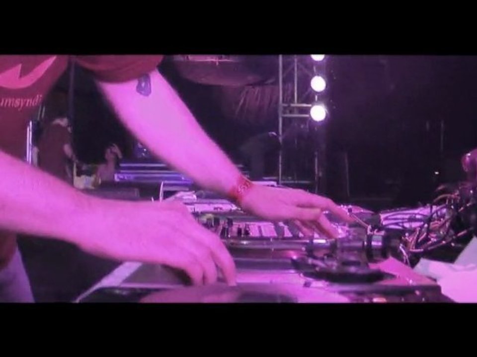 Trailer - Megarave 2 - Elysée Montmartre Paris - 24/04/2010