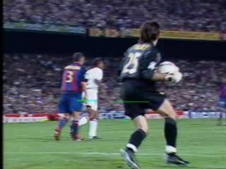Superbe but de loin de ronaldinho