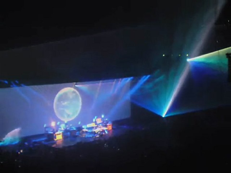 Jean-michel Jarre à Paris Bercy 2010 "SpotLight effect"