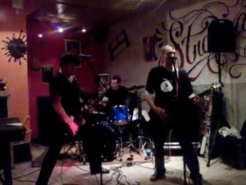 Dirtysluts - Concert au Stradivarius le 03 avril 2010