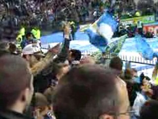 L ambiance monte avant le coup d envoi!