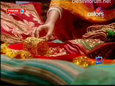 Aise Karo Na Vida - 5th April 2010 Watch Online Pt2