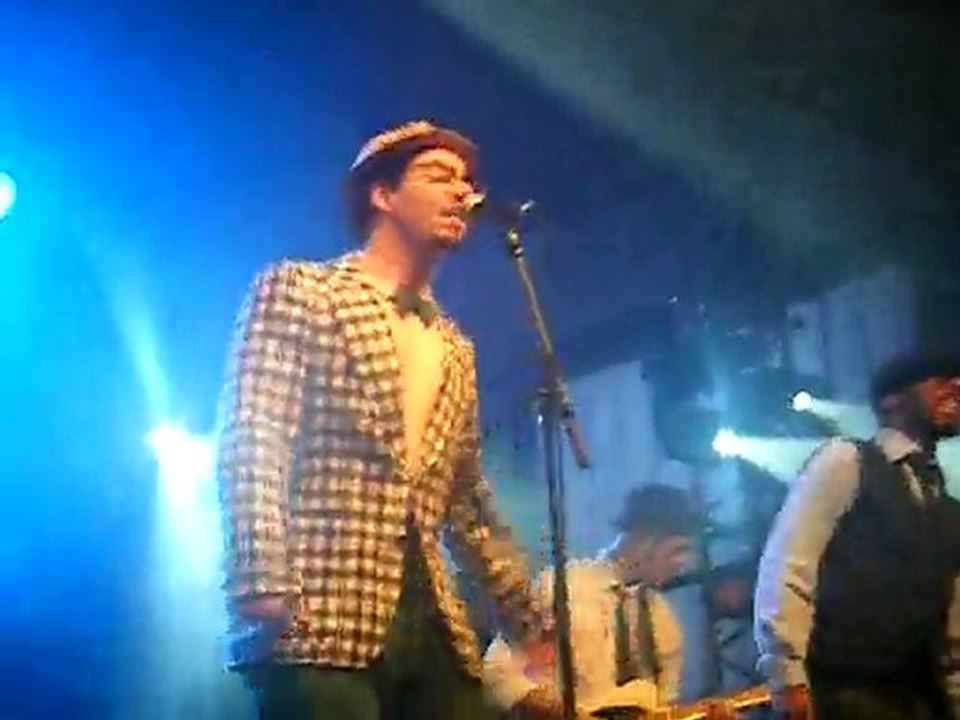 Ben l'oncle soul - seven nation army Live @ Pay ta tong