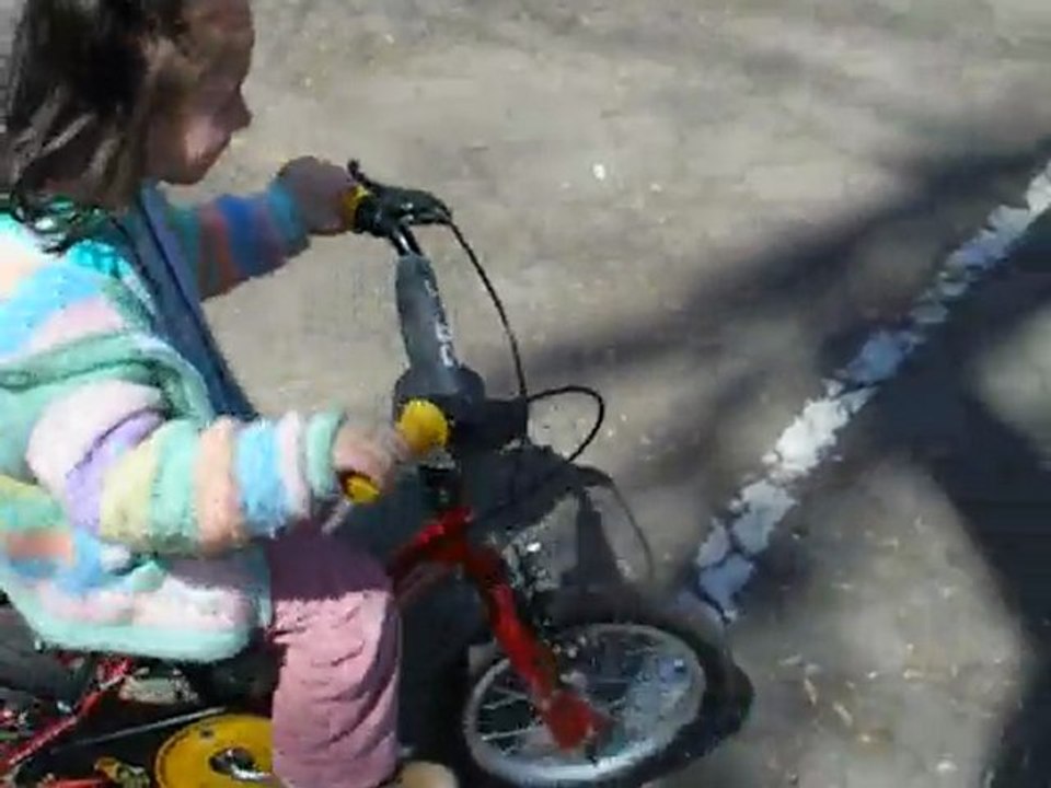 Elizabeth 3g. Za parvi pat na kolelo