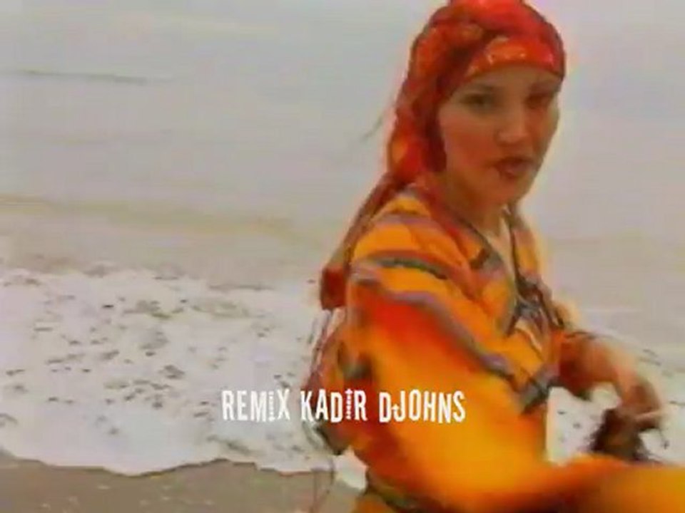 CLIP KABYLE ON S'AIME A L'ALGERIENNE REMIX KADIR DJOHNS 2010