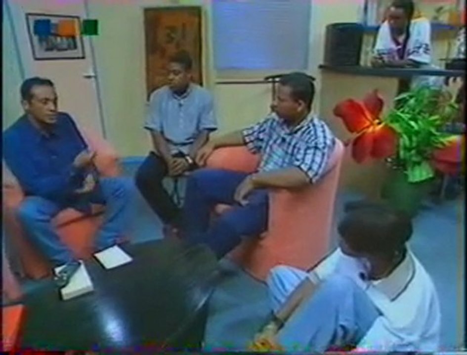 En 1999 Face aux Agressions d'Élèves devant les Établissements-Scolaire Yannis MALAHËL Coordinateur de l'ACLERG Association des Collégiens Lycéens Étudiants Région Guadeloupe Jean-Marc THIBAUDIER RFO Interview Marika Kantin Xavier Manuel Mélina SEYMOUR