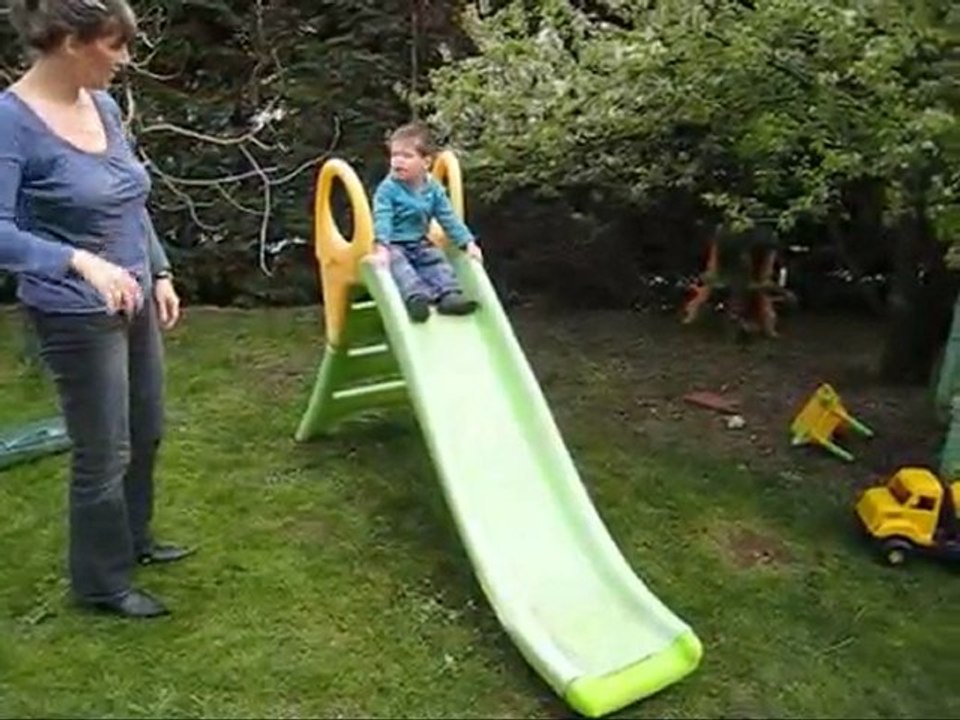 quentin fait du toboggan