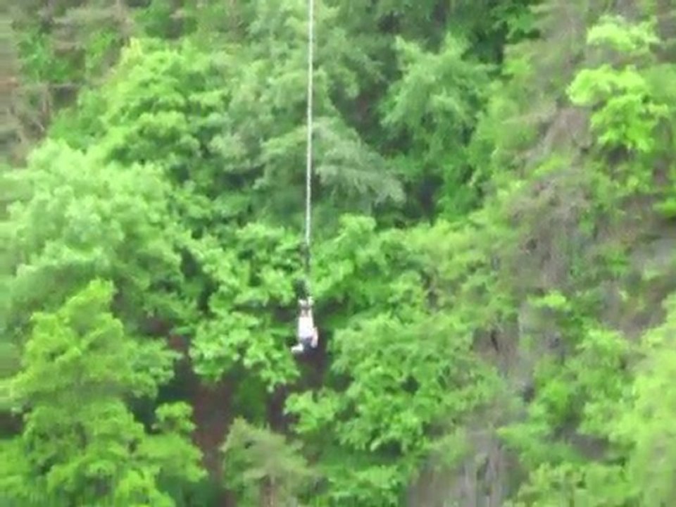 saut a l'élastique yvan ponsonnas