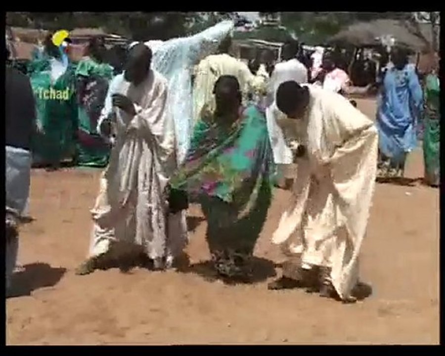 DANSE TRADITIONNELLE DU PAYS DU 05/04/10 PAR TCHADONLINE TV