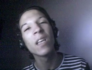 Walid fait son come-back...il chante à nouveau pour Alison