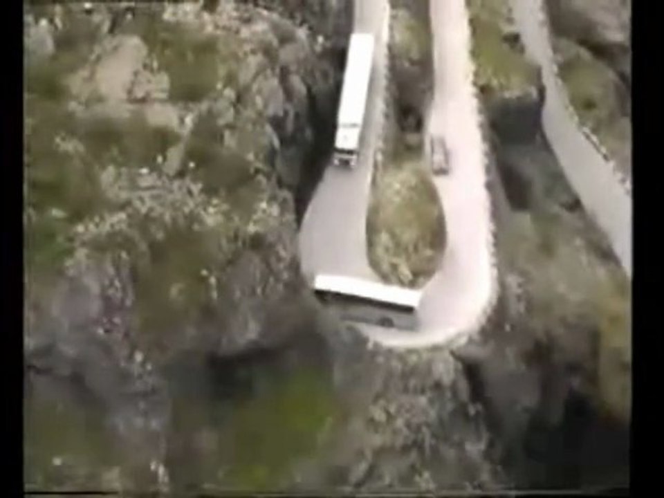Turbo buzz : Une petite route de Corse…