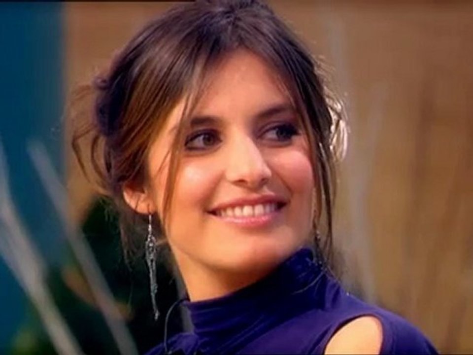 LAETITIA MILOT SE DEVOILE DANS TOUTE UNE HISTOIRE !