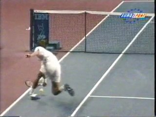 Cheville cassée en jouant au tennis
