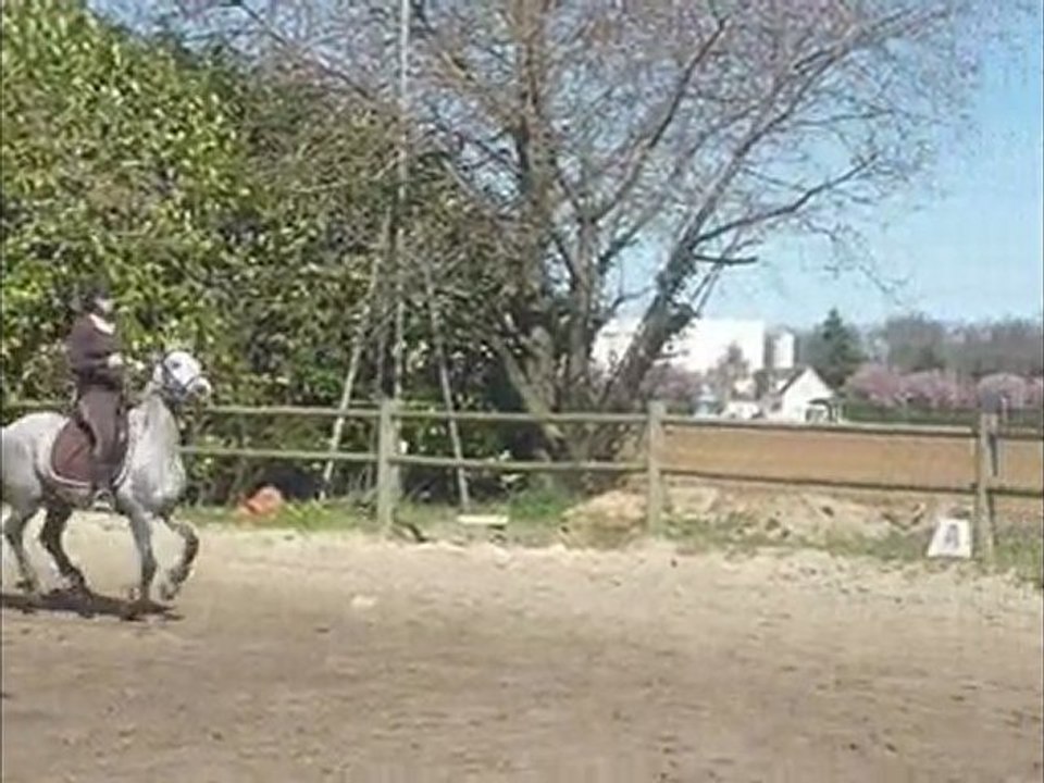 Soonette qui saute!!