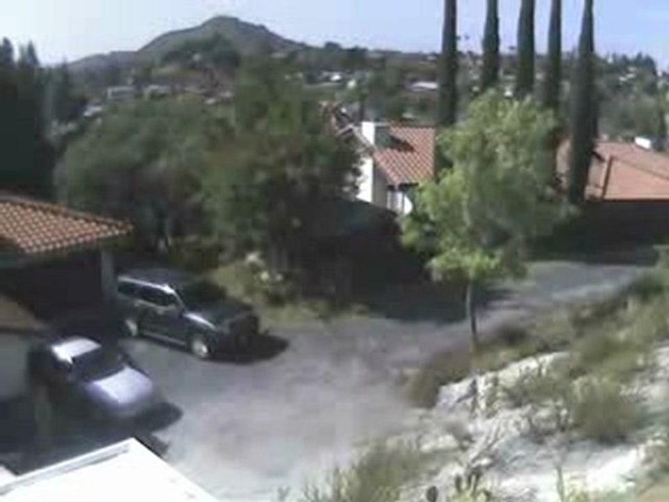 7.2 Easter Earthquake - San Diego Footage - ...