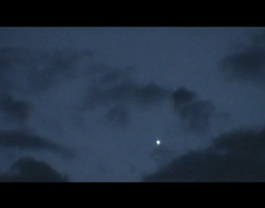 Yann André présente :  OVNI ou un orage en boule globulaire