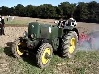 Labour avec SFV FV1 et charrue 5 socs