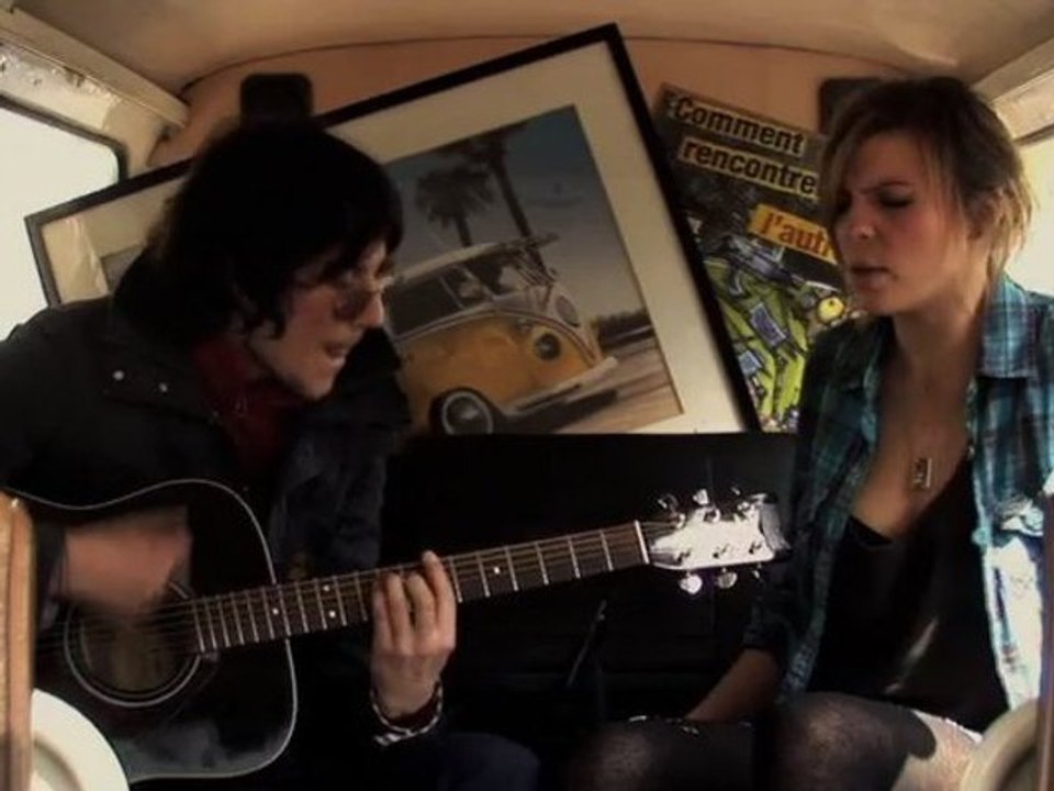 CHANGE - AMBER & THE DUDE / CLIP