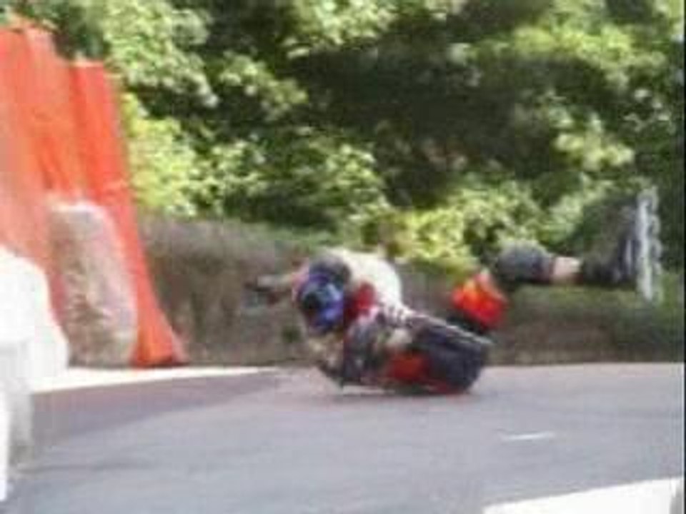 Roller chute downhill fun