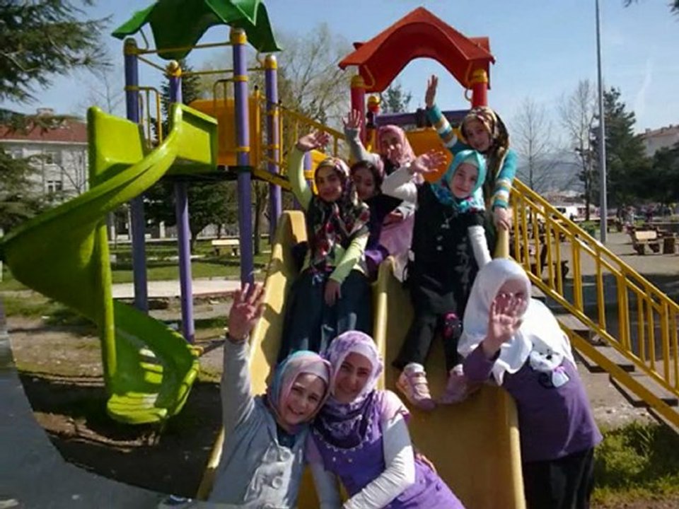 ZEYNEPDER ÇOCUK KLÜBÜ/KAR TANELERİ