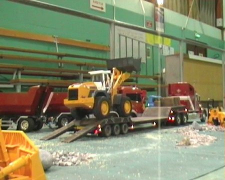 Les travaux publics de l' usmm 45 chargeur bruder liebherr