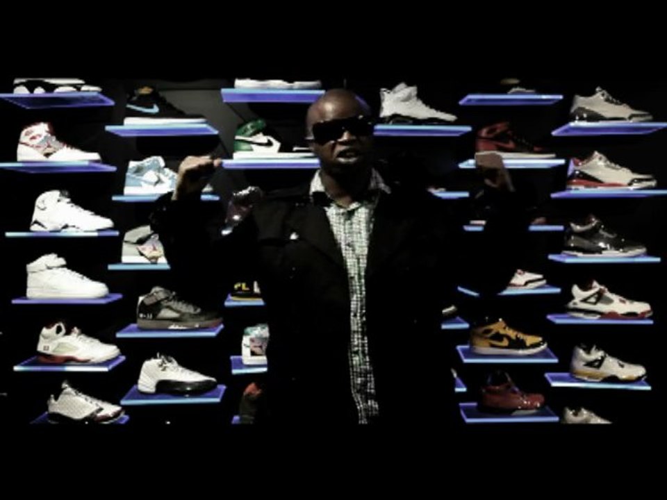 SMOKER feat D'Jemi Angel - African Gangster